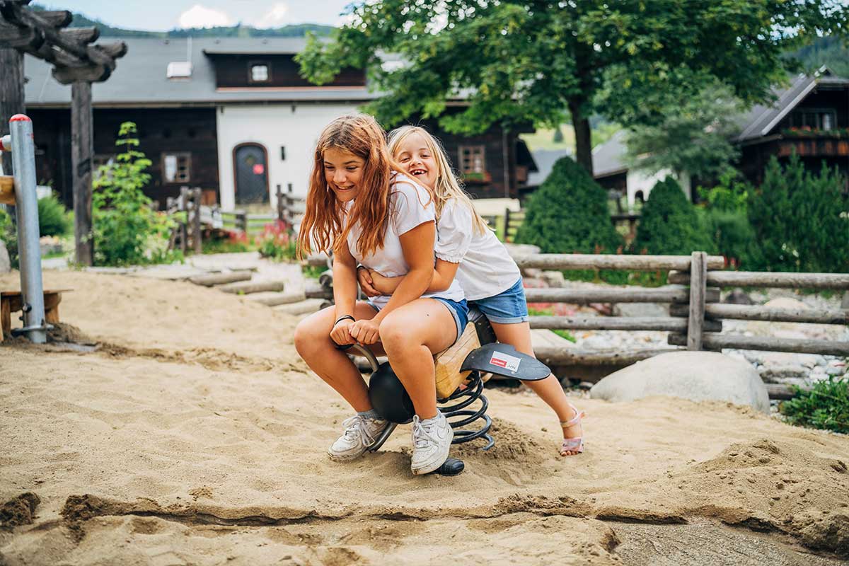 familienurlaub-kinderbereich-bad-kleinkirchheim